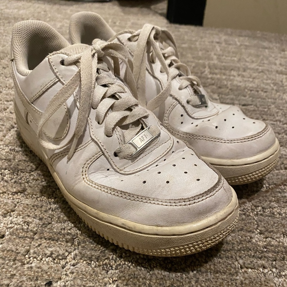 White Nike Air Force 1’s